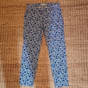 Old Navy Blue and White Floral Cropped Pants